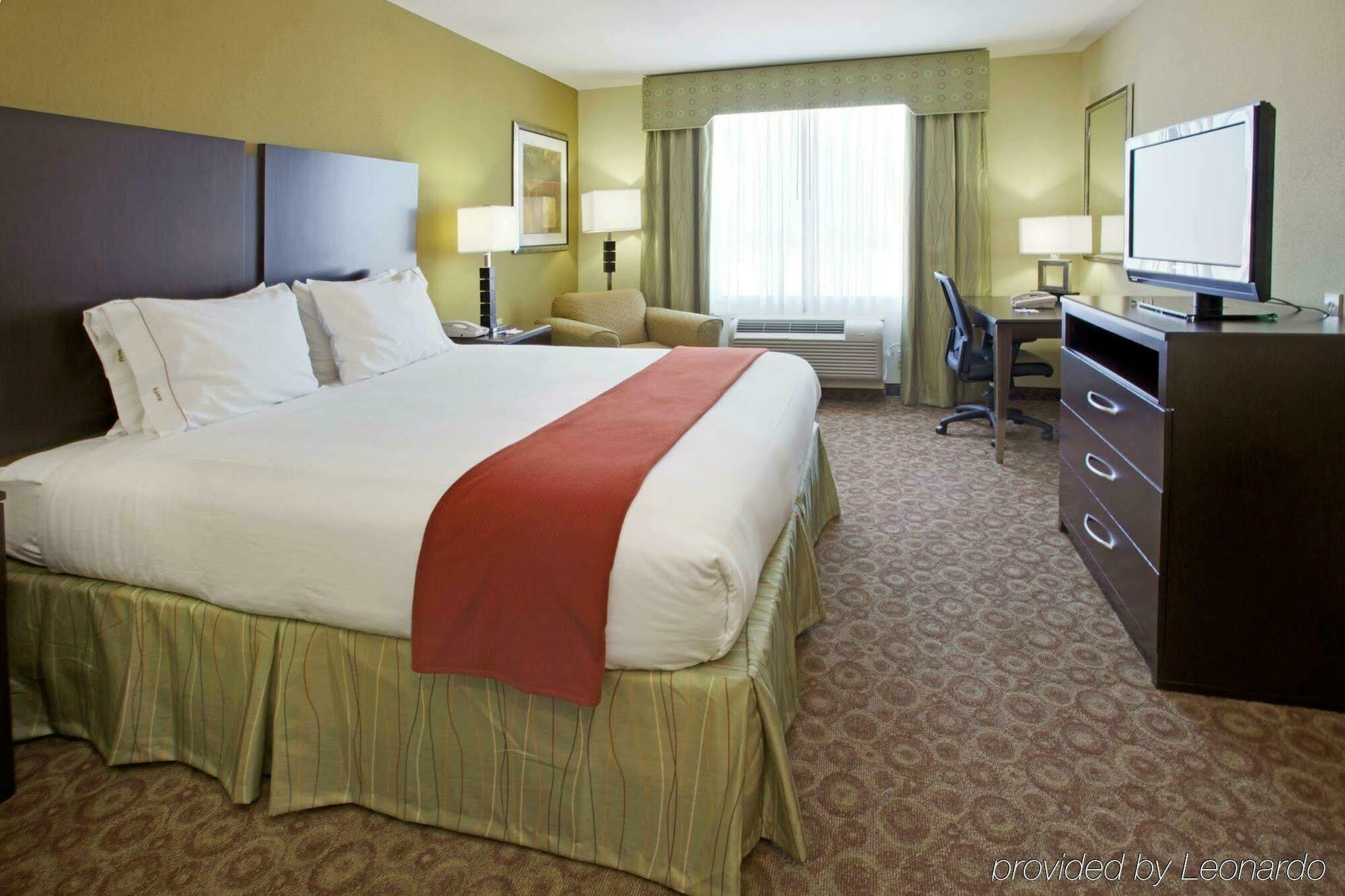 Holiday Inn Express Hotel & Suites Waller By Ihg Room photo